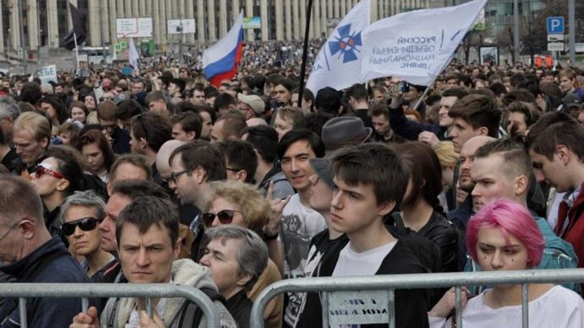 "Геть царя": хто прийшов на мітинг проти заборони Telegram в Росії
