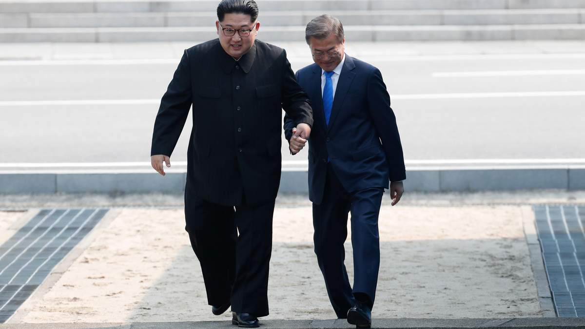 Странная обувь и лишний вес: СМИ указали на физиологию  и состояние здоровья лидера КНДР