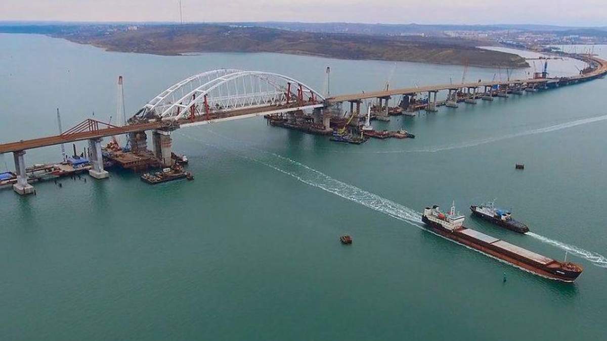 Будівництво Кримського мосту: названо країну ЄС, компанії якої допомагають Росії