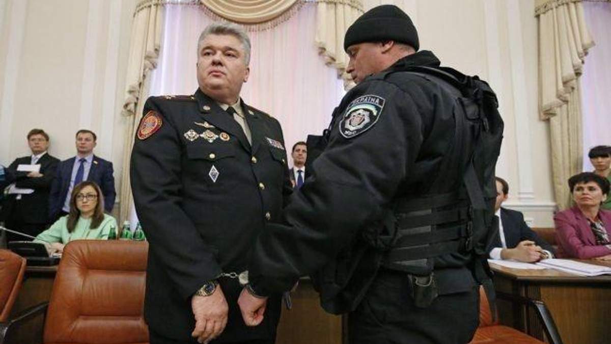 Суд разрешил скандальному экс-главе ГСЧС Бочковскому восстановиться на должности
Суд разрешил скандальному экс-главе ГСЧС Бочковскому восстановиться на должности