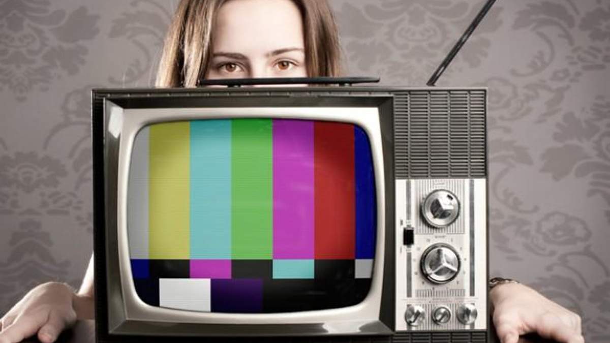 Сдуйте пыль с телевизора, или Как голубой экран указывает избирателям, за кого голосовать - 4 грудня 2018 - Телеканал новин 24