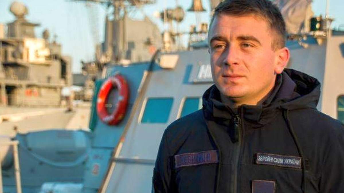 Командир судна "Нікополь" назвав себе військовополоненим та відмовився давати свідчення Командир судна "Нікополь" назвав себе військовополоненим та відмовився давати свідчення
