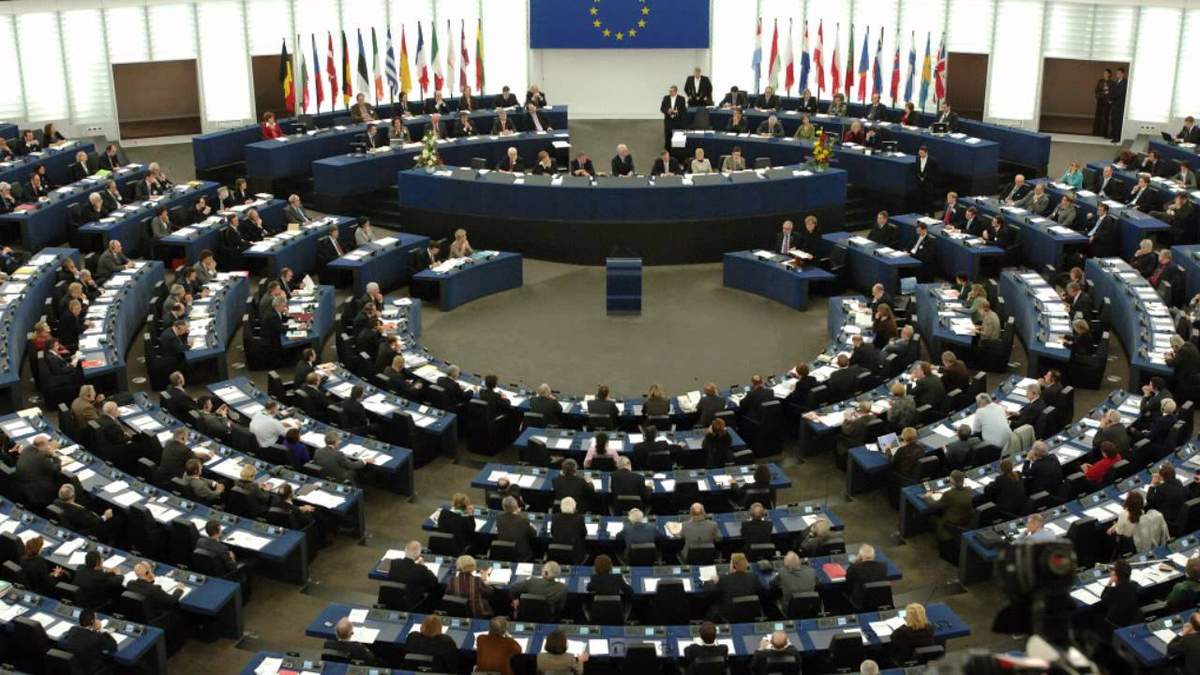 Рада ЄС продовжила санкції проти Росії Рада ЄС продовжила санкції проти Росії