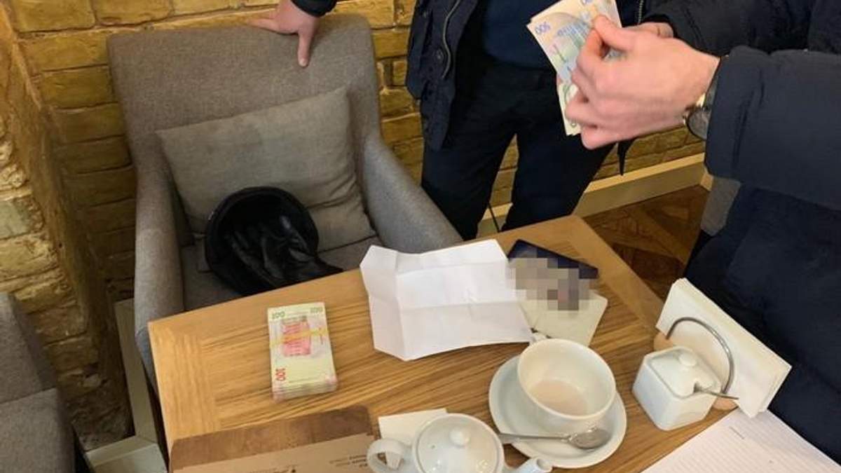 СБУ затримала чиновника "Укрзалізниці" за хабар у чверть мільйона 