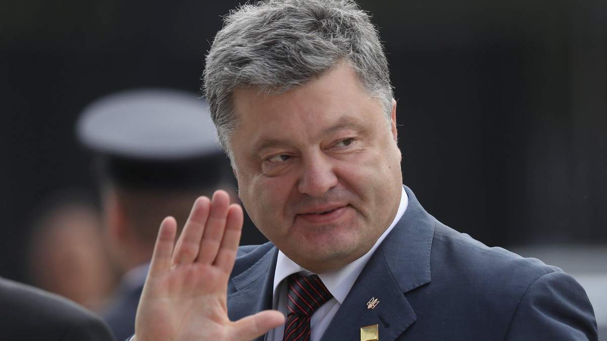 Порошенко подав документи у ЦВК: фото Порошенко подав документи у ЦВК: фото