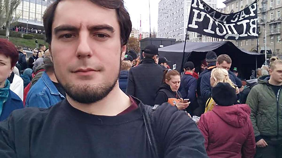 Полиция с применением силы задержала активиста, который агитировал против Зеленского