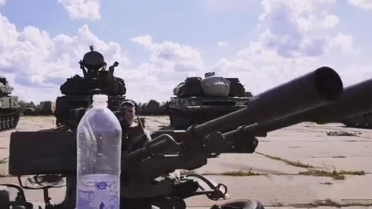 Как открыть бутылку дулом зенитки: видео мастер-класса от бойца ВСУ