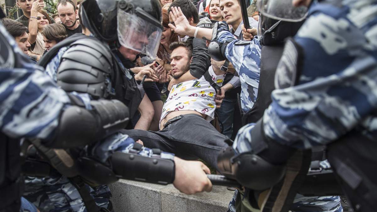 Кровавые митинги в Москве: Путин пытается отыграться за поражение в Киеве - 5 августа 2019 - 24 Канал