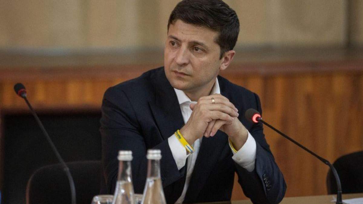 За що? – Зеленський розповів, як ставиться до критики в соцмережах та хто веде його сторінку