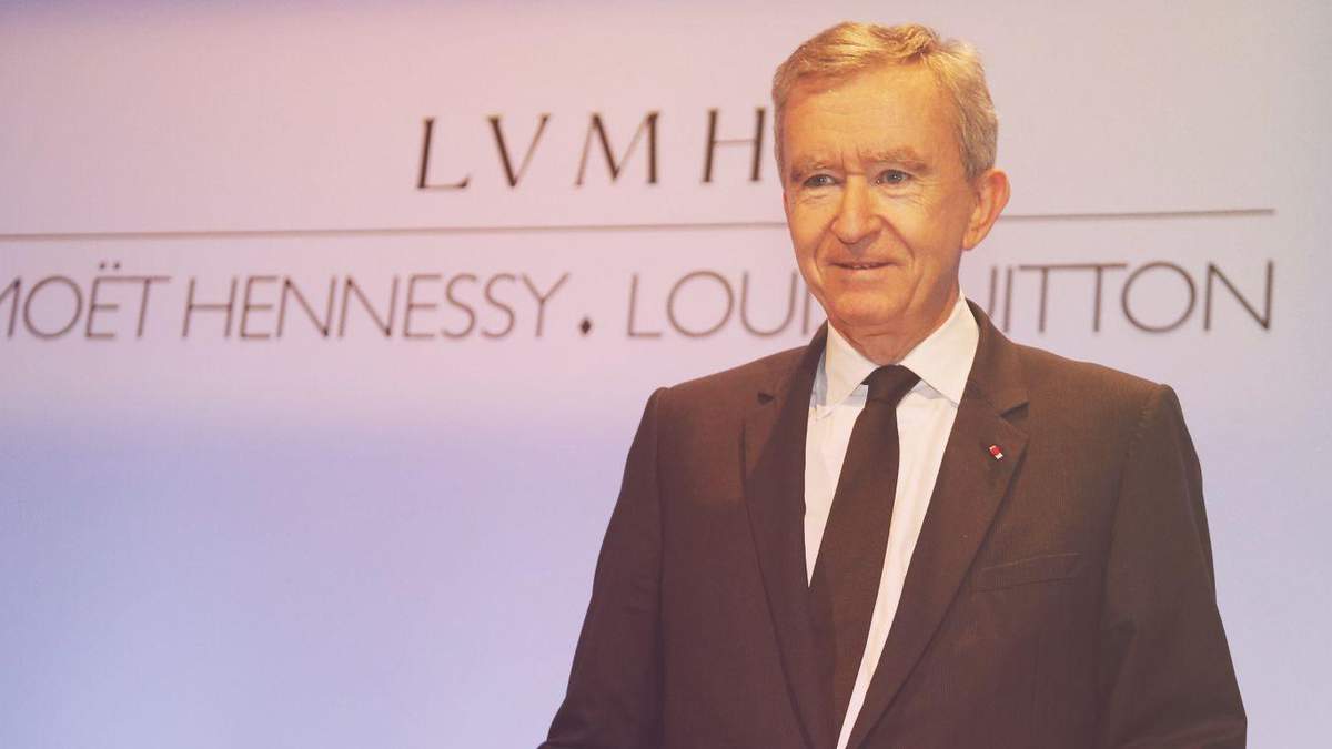 Самый богатый человек Европы и владелец Louis Vuitton может купить ...