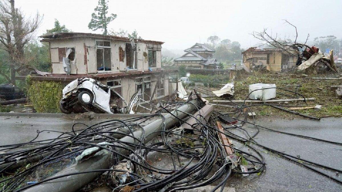 В Японії через тайфун без світла залишилися 45 тисяч будинків: фото