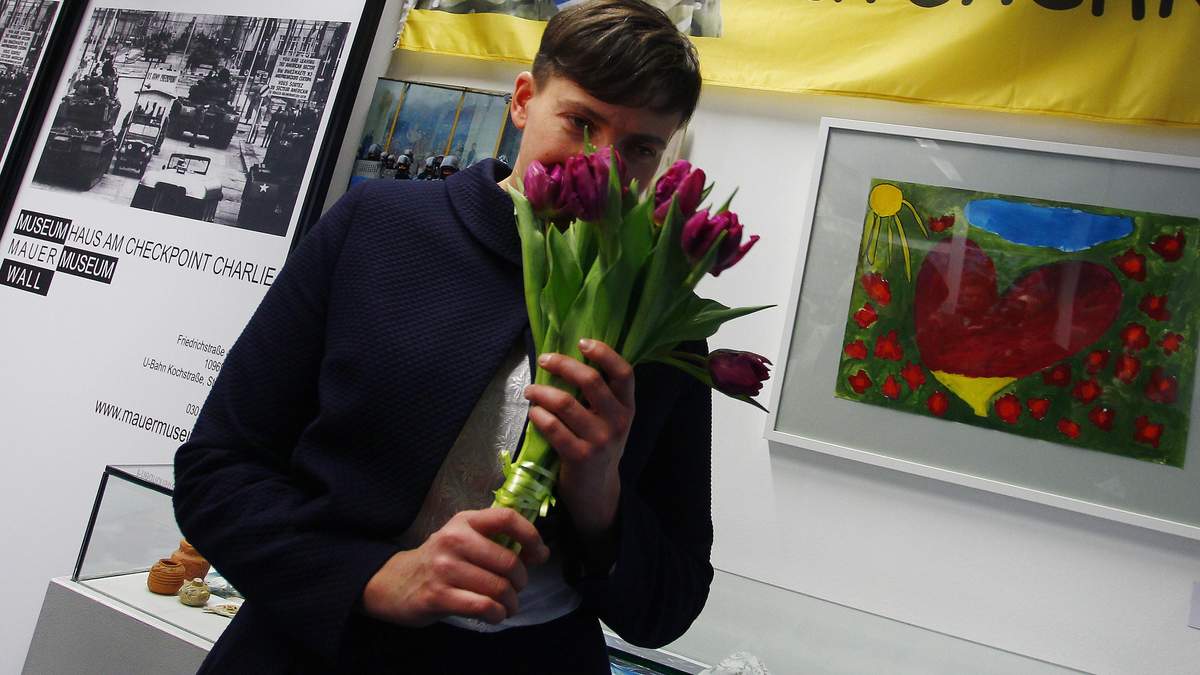 Хто хоче взяти Савченко заміж: екснардепка поділилася особистим – відео  