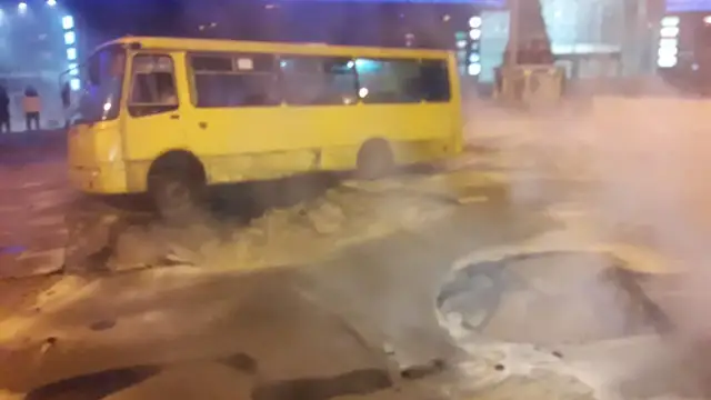 Прорыв теплотрассы в Ocean Plaza Прорыв теплотрассы в Ocean Plaza