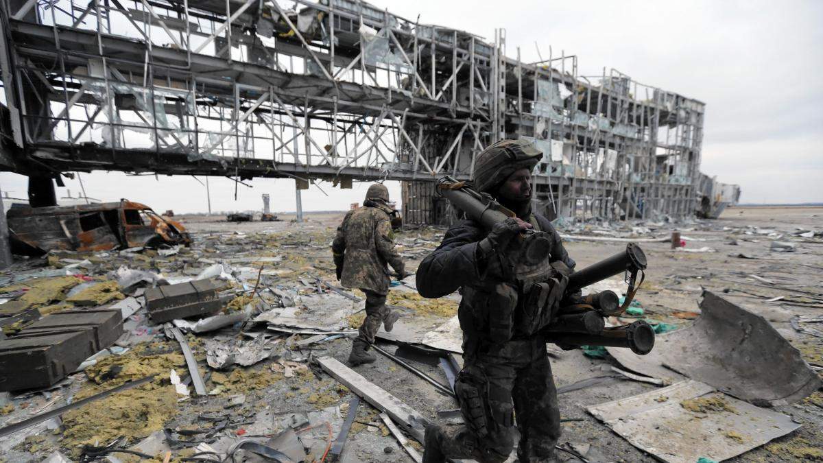 Незламні "кіборги": що треба знати про героїчну оборону Донецького аеропорту