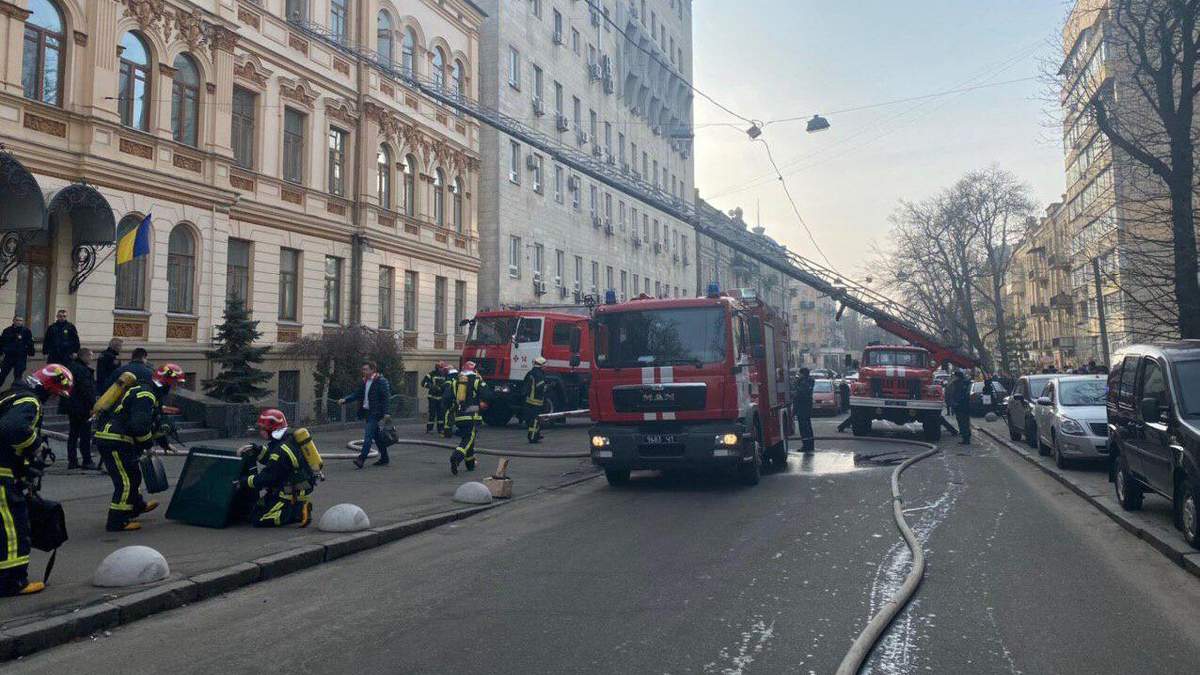 Горить Мінкульт у Києві Горить Мінкульт у Києві
