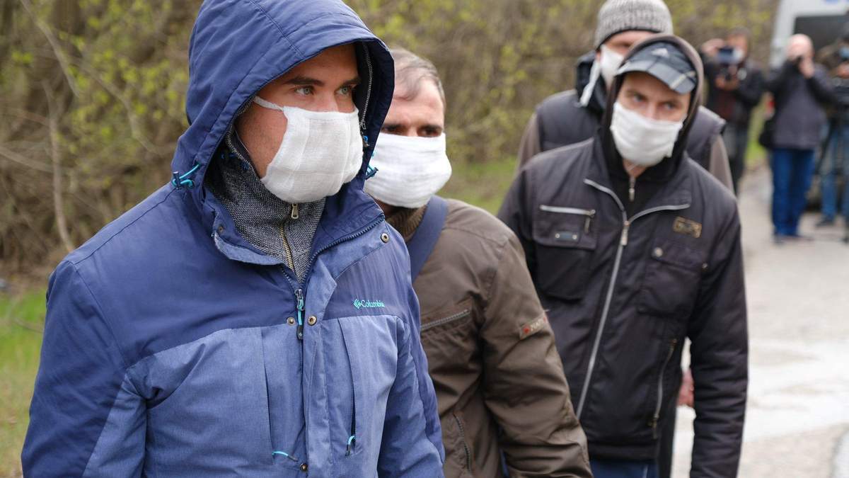 Відомі деталі про 4 із 20 звільнених з полону українців Відомі деталі про 4 із 20 звільнених з полону українців
