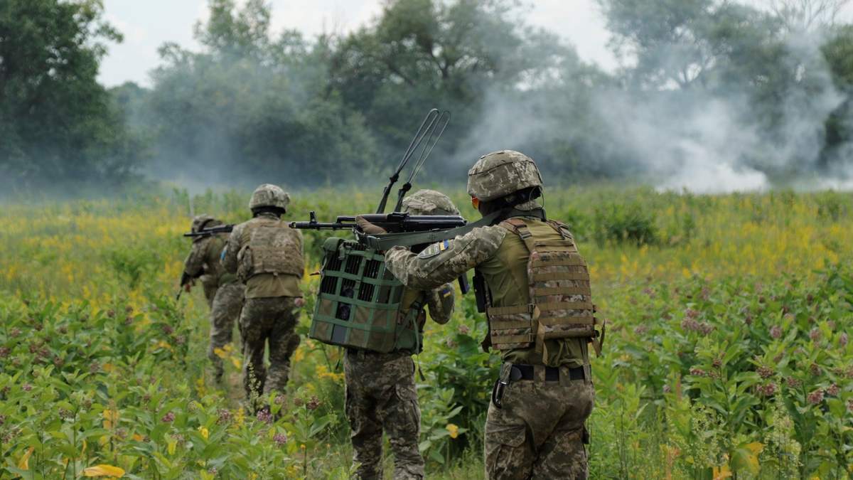 Українські військові піж час навчання