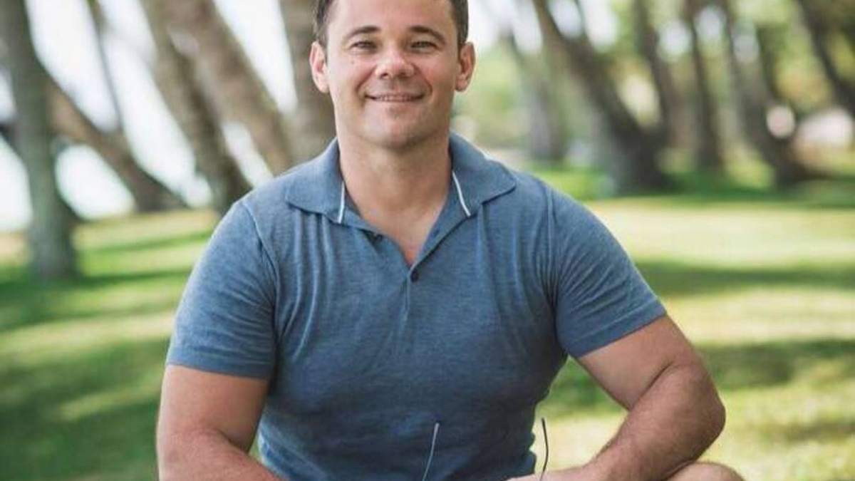 Андрію Богдану намагалися спалити його Tesla: він каже про залякування