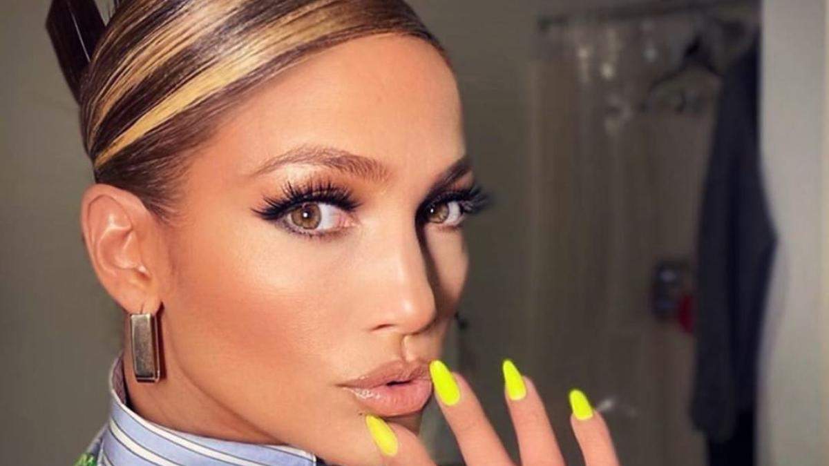 Kak U Barbi V 90 H Stilnaya Pricheska Ot Dzhennifer Lopes