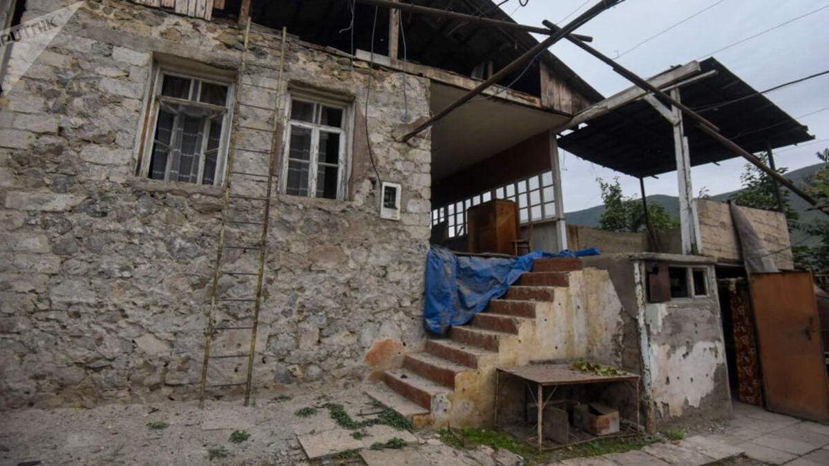 У Нагірному Карабасі заявили про 37 загиблих мирних жителів У Нагірному Карабасі заявили про 37 загиблих мирних жителів
