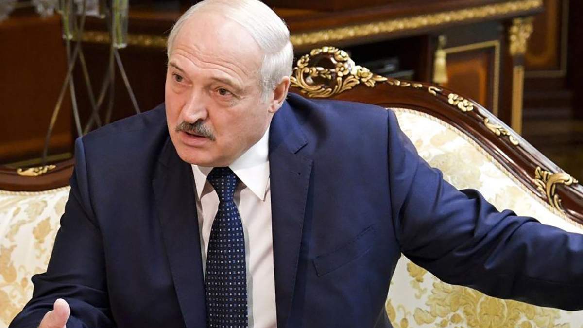Лукашенко вимагає відрахувати з вишів протестуючих студентів