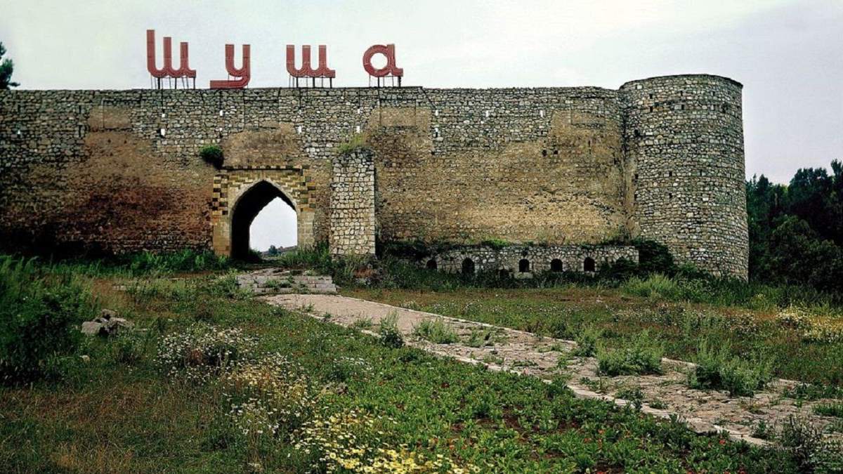 Азербайджан підійшов до міста Шуші - поряд з столицею Карабаху Азербайджан підійшов до міста Шуші - поряд з столицею Карабаху