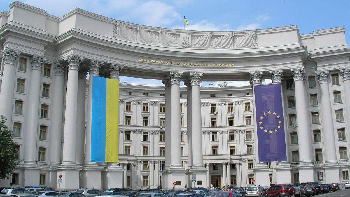 МЗС обурилося санкціями Росії проти українських політиків