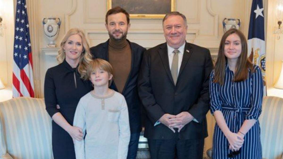 Помпео встретился с белорусским политологолом Виталием Шкляровым