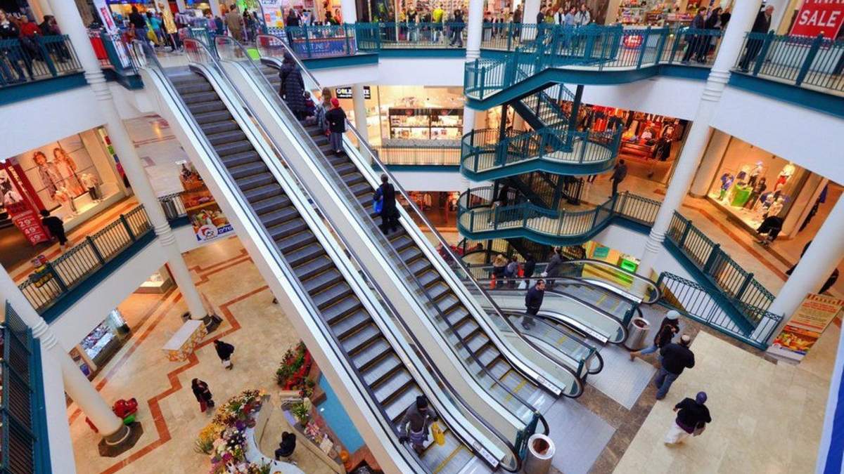 У Польщі після локдауну відновили роботу торгові центри: які умови