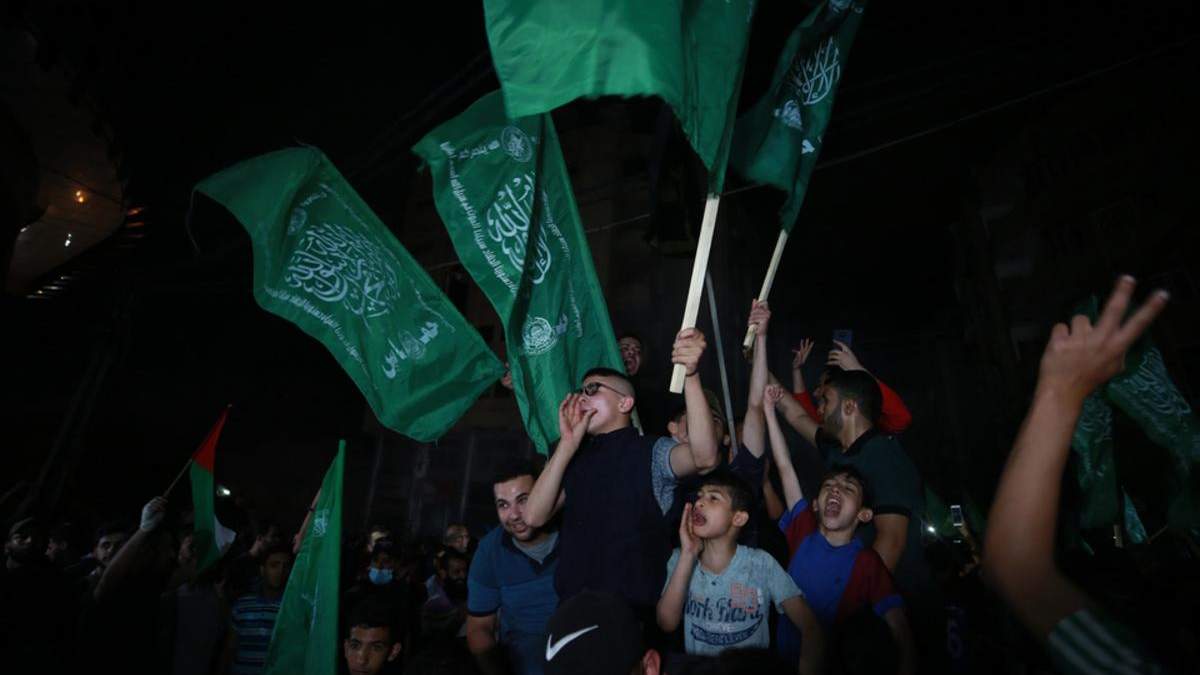 Палестинцы отпраздновали перемирие салютами - фото, видео