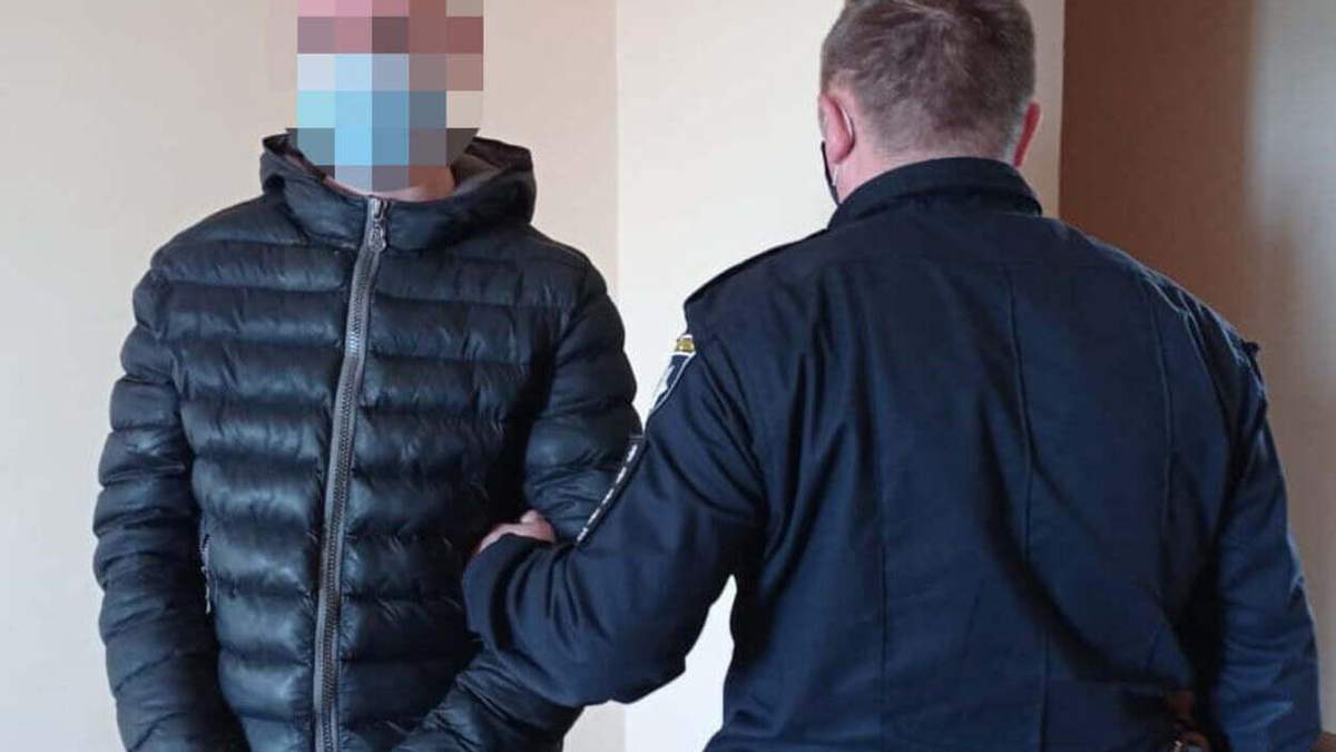 Жестоко избил и забрал сумку: на Львовщине задержали 24-летнего грабителя - фото 