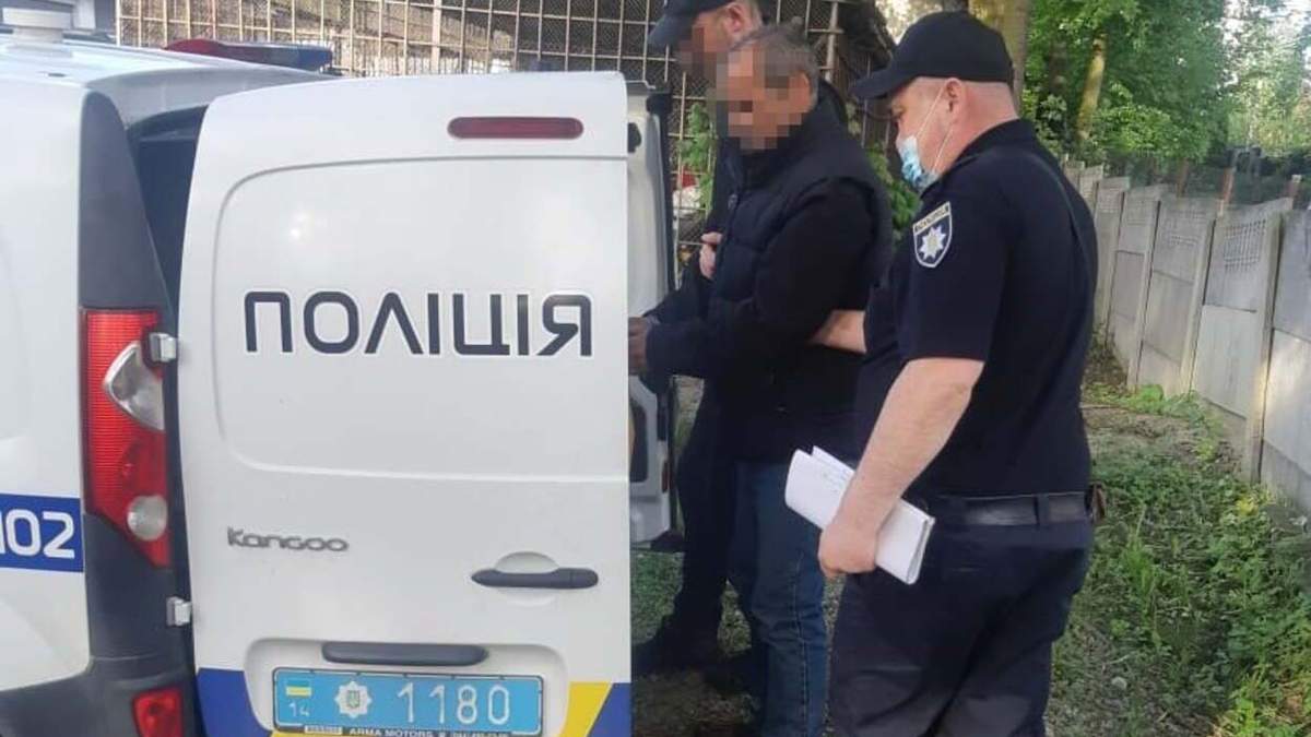 Выманивал деньги и убегал: на Львовщине 58-летнего румына задержали за грабежи - фото