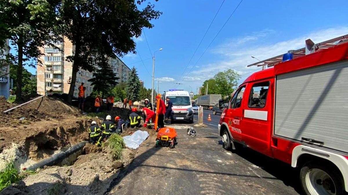 У Тернополі під час земляних робіт стався зсув ґрунту: є загиблий