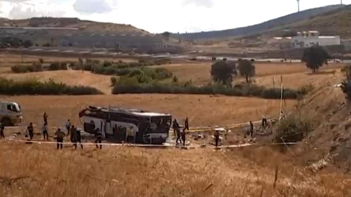 В Турции перевернулся пассажирский автобус: десятки погибших