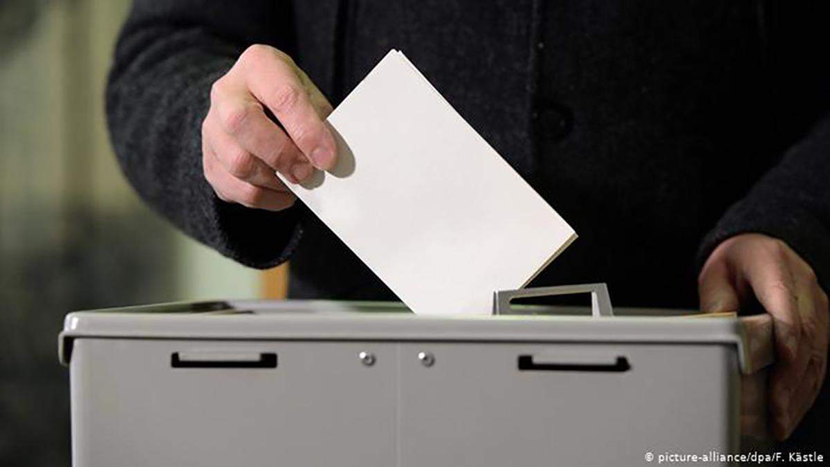 Центральная избирательная комиссия прекратила 5 инициатив референдума
