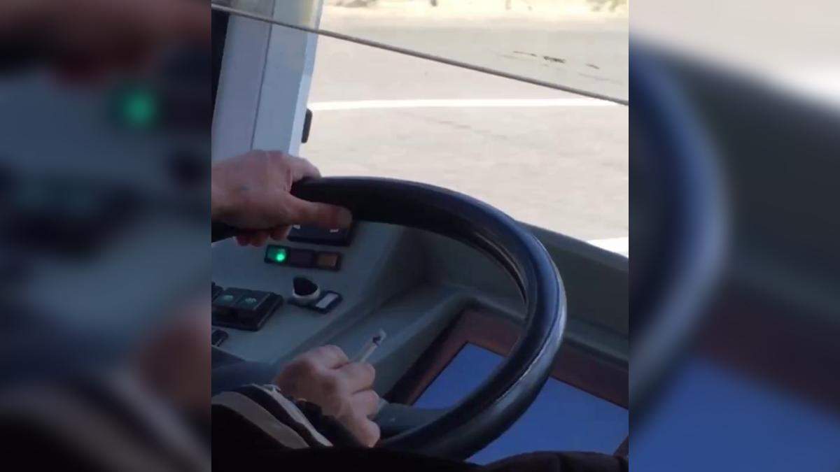 Водитель харьковского троллейбуса "прославился" в сети: курил, общался и держал руль