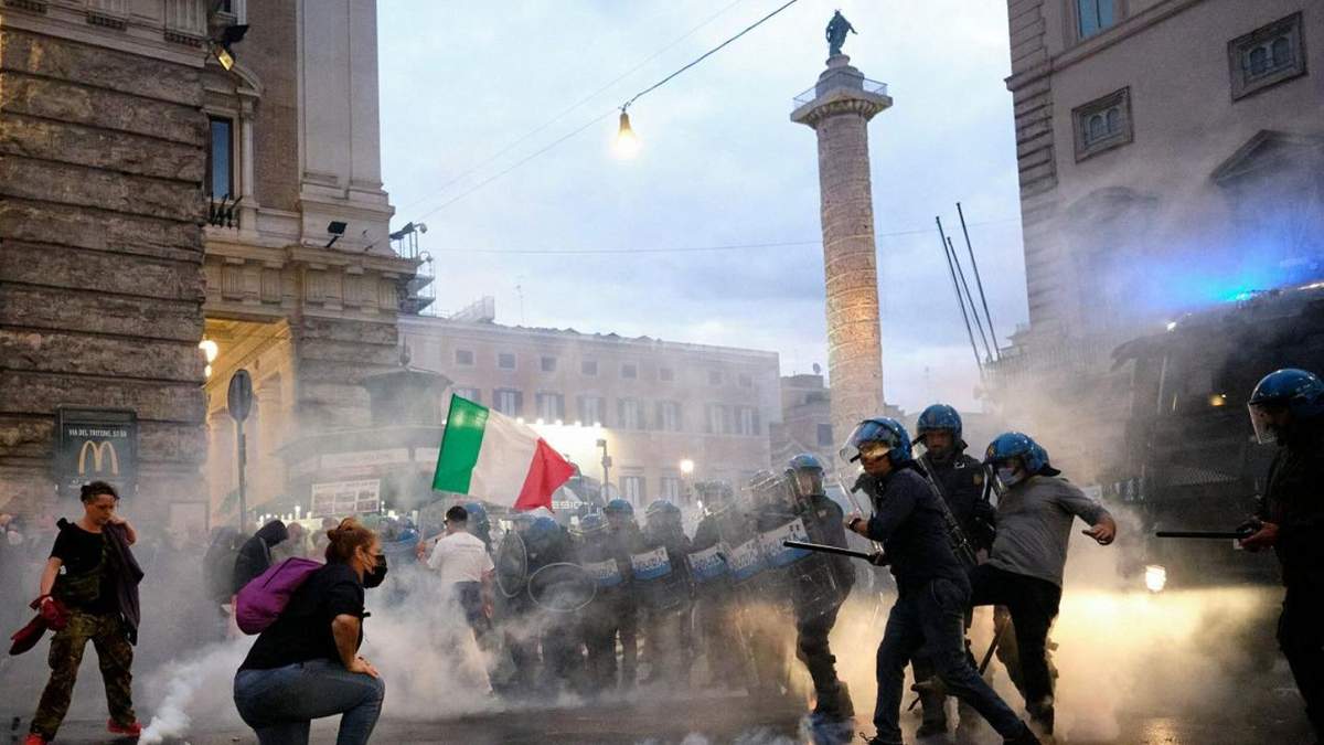 У Римі масові сутички через паспорти вакцинації: поліція застосувала водомети, є постраждалі - Термінові новини - 24 Канал