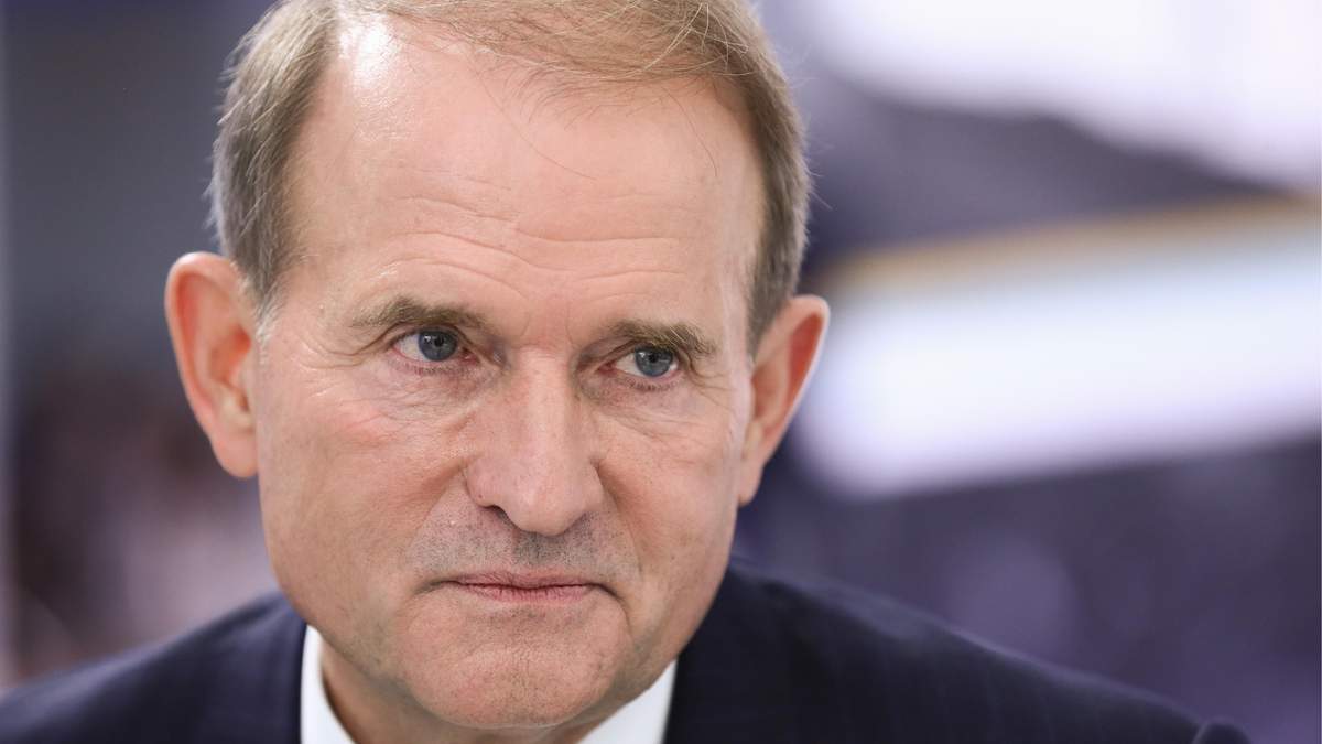 Медведчук став ще ближче до в