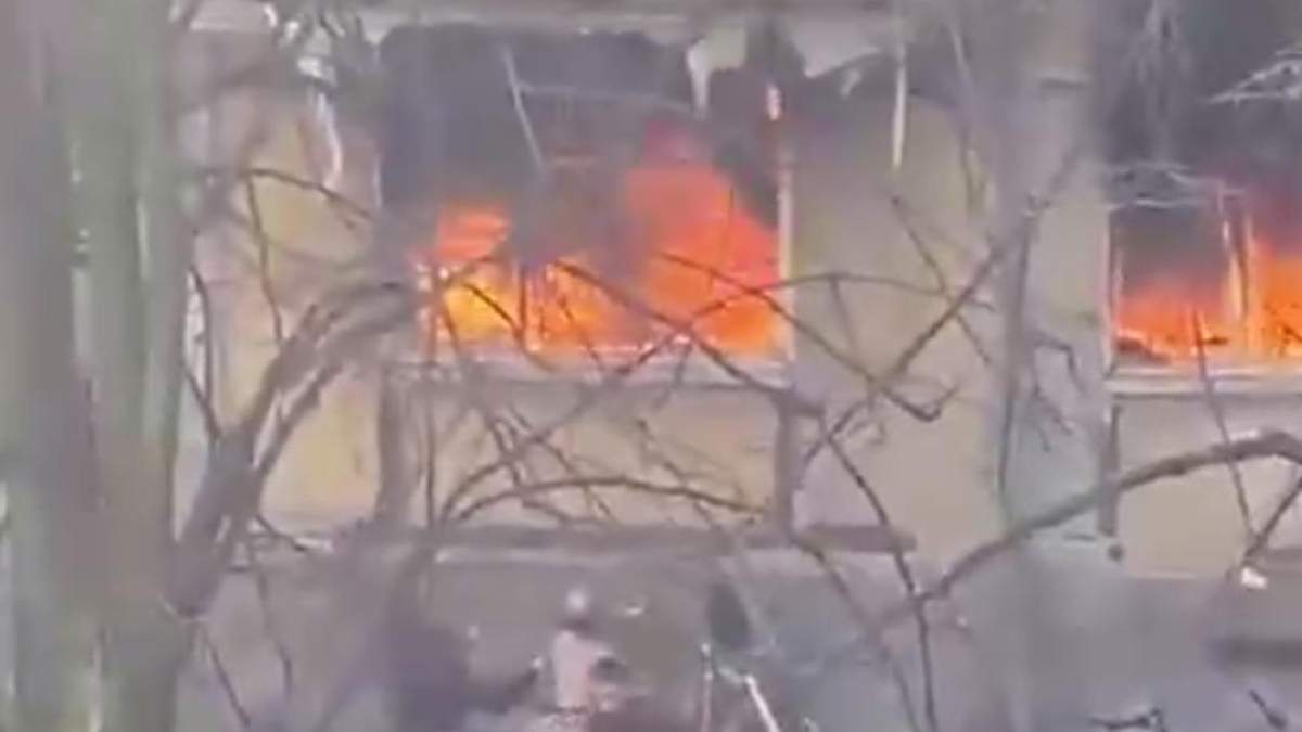 В России снова взрыв в жилом доме: детей сбрасывали через окна