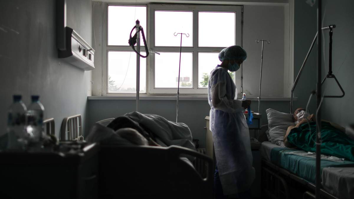 У Борисполі COVID-інфікований прийшов у лікарню з гранатою: чим усе закінчилося - Київ