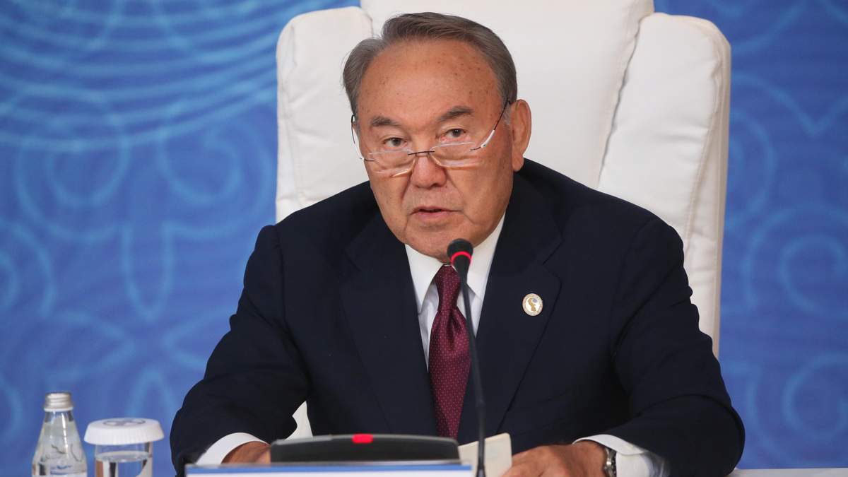 Назарбаєв пішов з посади голови панівної партії Казахстану - 24 Канал