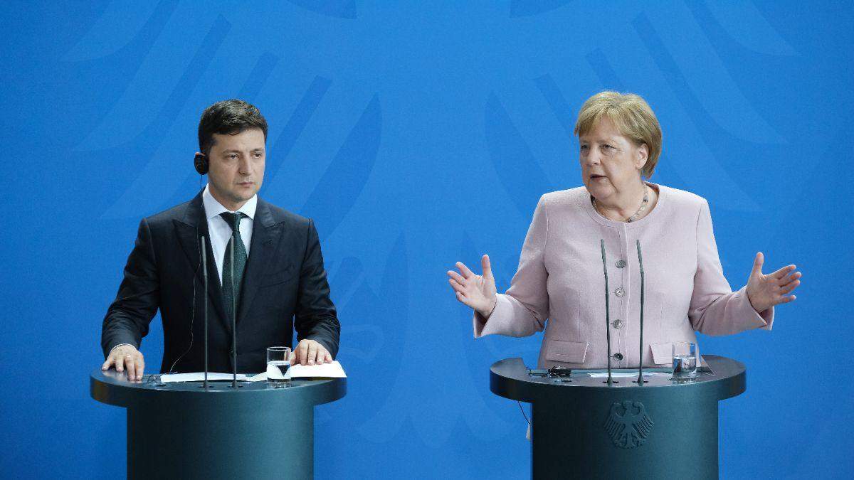 Меркель запевнила Зеленського, що нова агресія Росії не залишиться без відповіді - Новини росії - 24 Канал