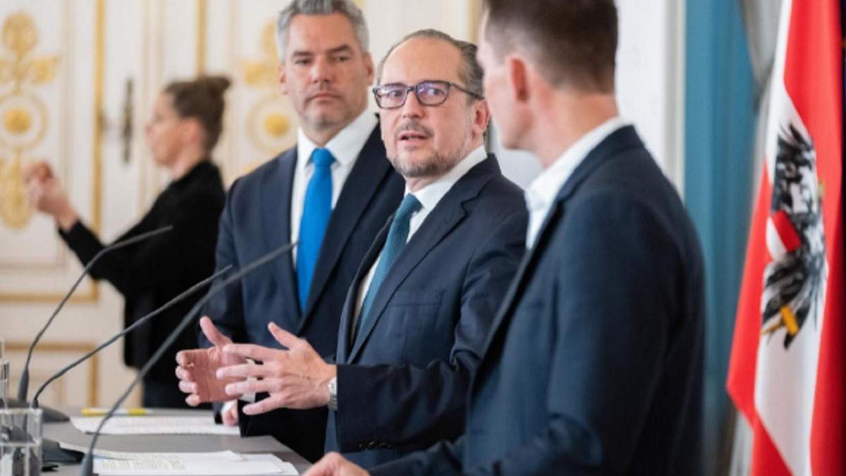 Даже не 2 месяца на посту: канцлер Австрии уходит в отставку