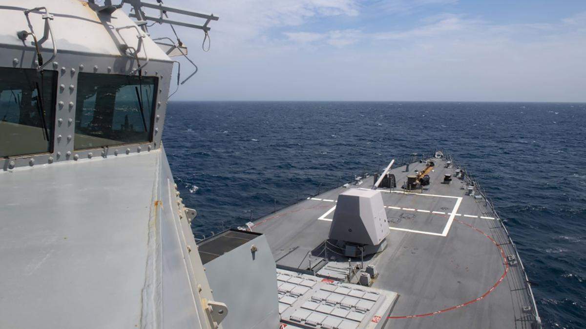 Второй раз за время пребывания в Черном море: ракетный эсминец США прибыл в Румынию