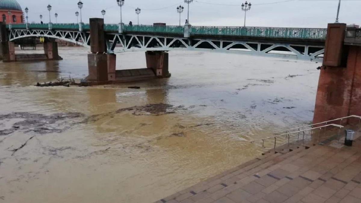 Европу снова накрывает циклон во Франции и Испании