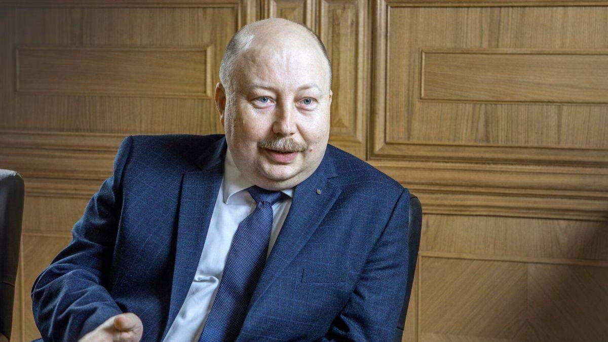 Яку зарплату отримував у 2021 міністр Кабміну Немчінов