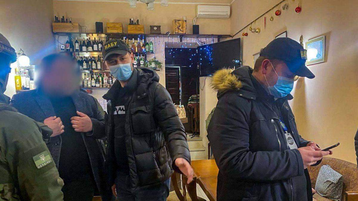 У "Слузі народу" відреагували на те, що Кузьміних спіймали на хабарі