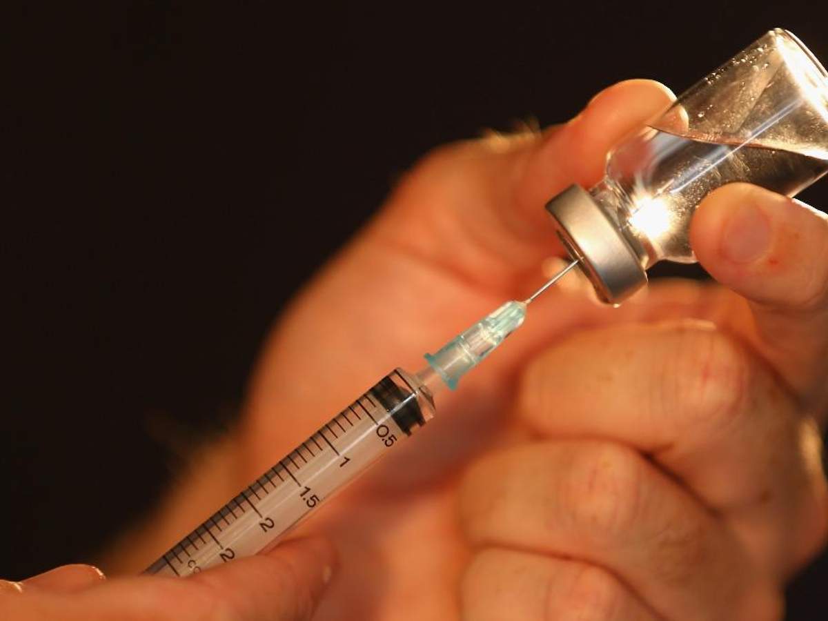 Контрабанда вакцины для топ-политиков: СБУ возбудила дело