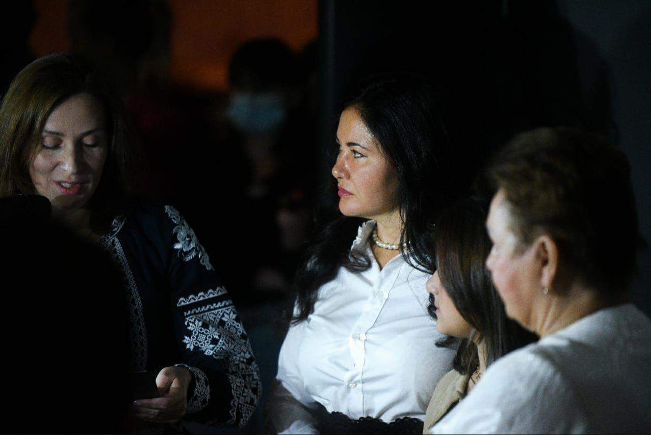 Олеся Стасюк,  директорка Національного музею Голодомору-геноциду та Анжеліка Петровська, кураторка проєкту оновлення Зали пам’яті