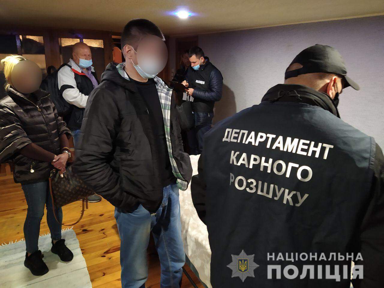 Афера на 11 мільйонів: у Львові злочинці підробляли документи і продавали квартири